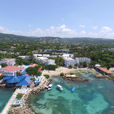 Franklyn D Resort & Spa All Inclusive Runaway Bay Exterior photo